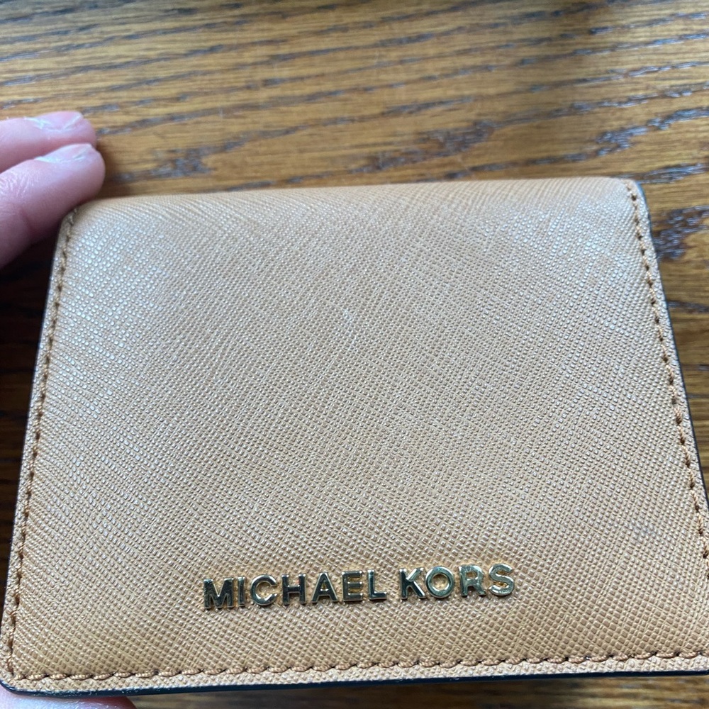 Michael kors wallet